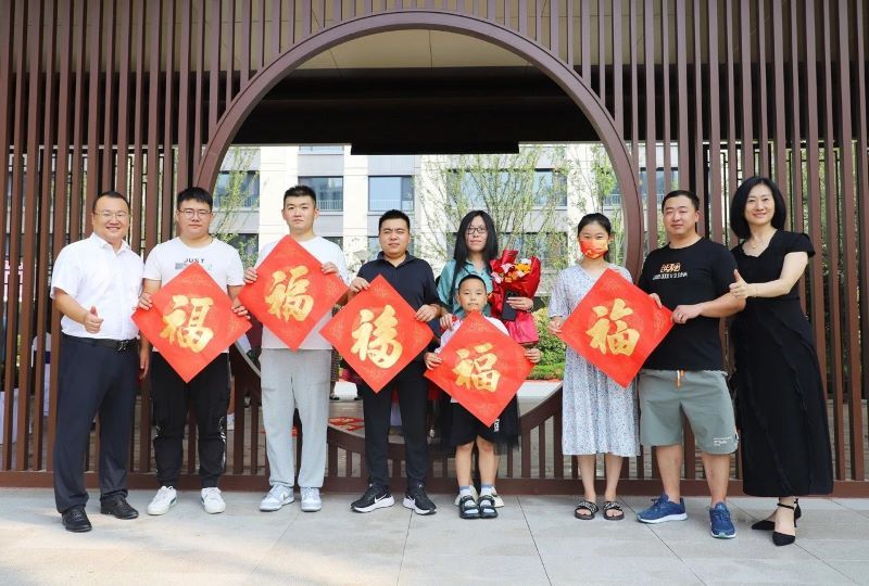 名邸盛放，著心歸家——恒信·東城名著1期舉行盛大交房?jī)x式